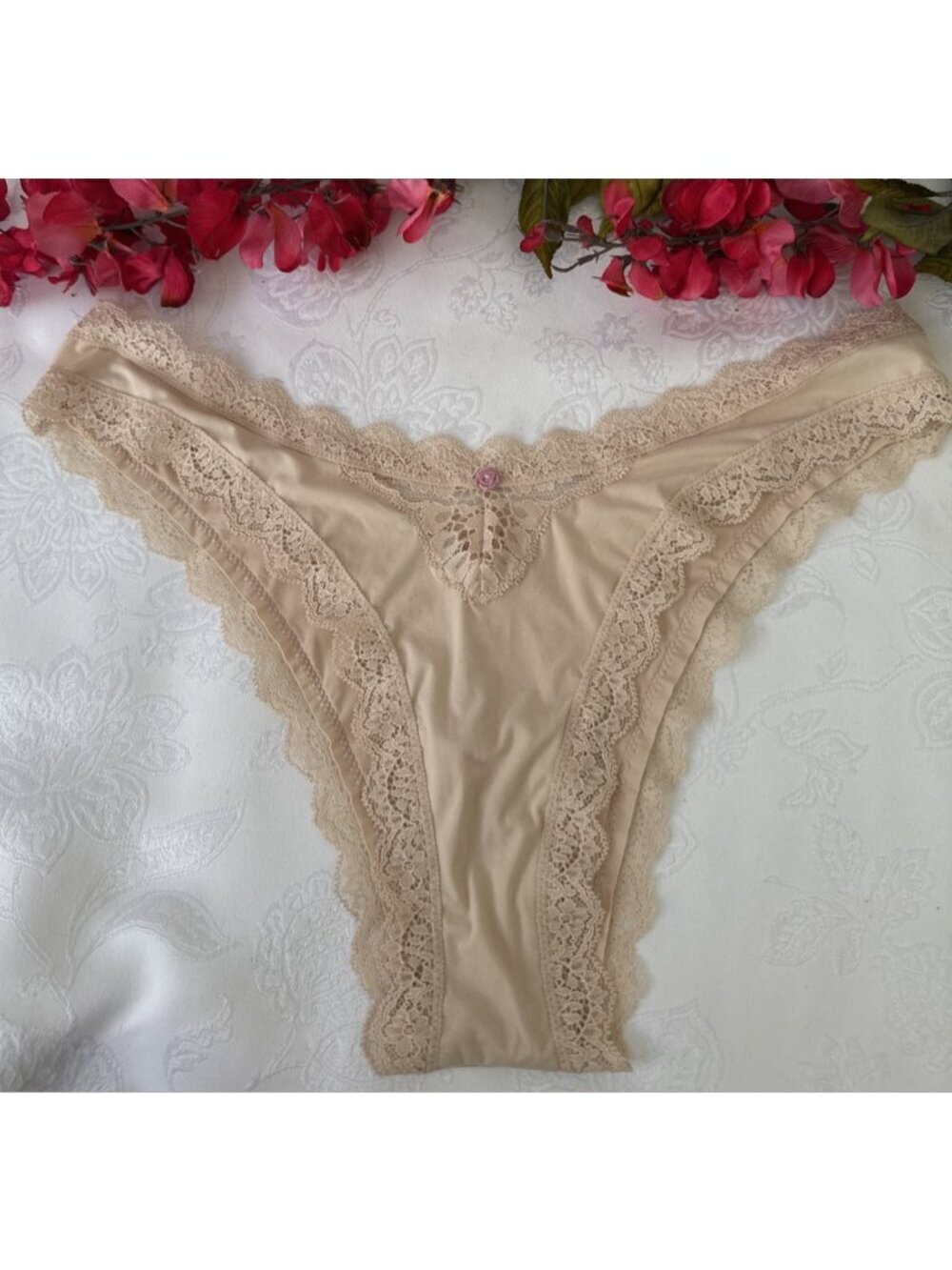 VICTORIA'S SECRET S NUDE CREAM SILKY LACE BRAZILIAN THONG SUMMER PANTIES NWT